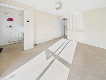 3 bedroom semi-detached house to rent - Photo 3