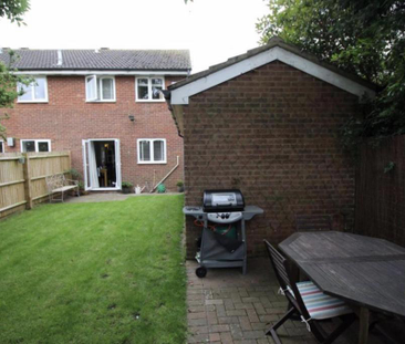 3 bedroom semi-detached house to rent - Photo 1