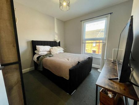 2 bedroom terraced house to rent - Photo 5