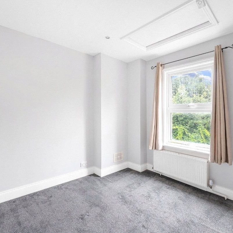 Manor Road, Beckenham, BR3 flat to rent - Photo 1