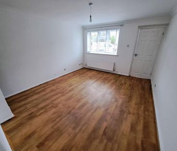 2 bedroom semi-detached house to rent - Photo 2