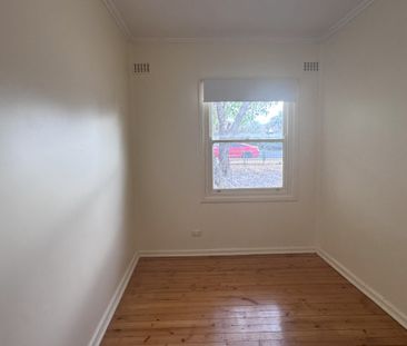 Three bedroom home - Photo 2