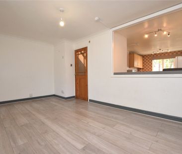 23, Rocheford Close, Leeds, West Yorkshire, LS10 2LR - Photo 2