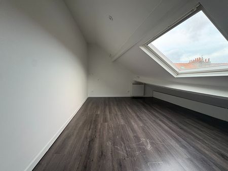 Location Appartement 1 pièce 25m² LILLE 59000 - Photo 5