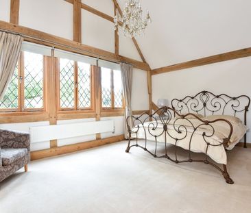 5 bedroom detached house to rent - Photo 1