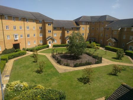 2 bed Flat in Heath Court Stanley Close, New Eltham, SE9 2BB - Photo 2