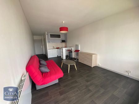 Location Appartement 1 pièce 27m² LE MANS 72000 - Photo 2