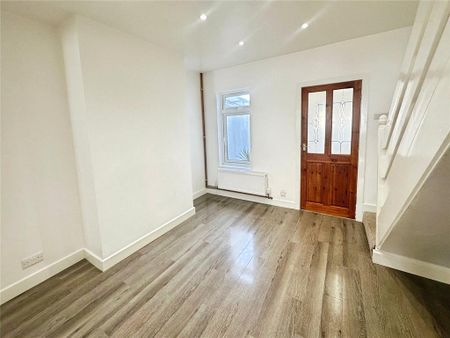 3 bedroom terraced house to rent - Photo 2