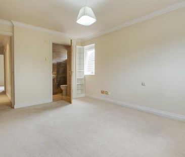 4 bedroom detached house to rent - Photo 5