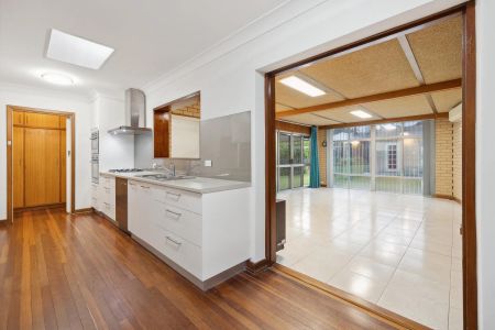 Family home. - Photo 3