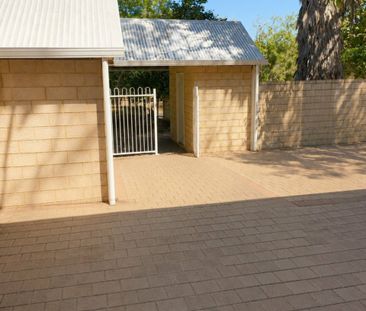 LOW-MAINTENANCE 2-BEDROOM UNIT IN PARMELIA - Photo 5