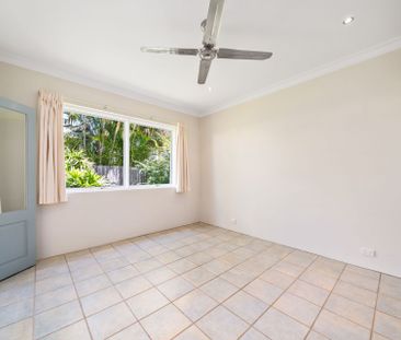 Immaculate garden apartment - Photo 5