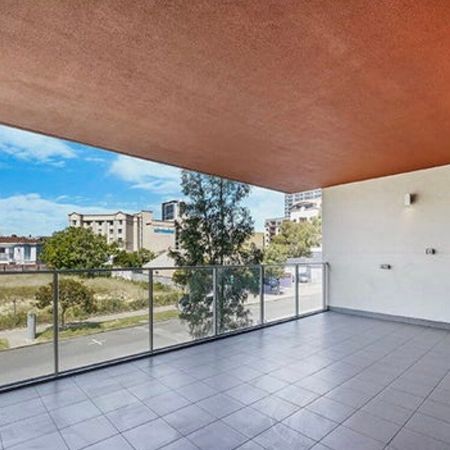 East Perth - Photo 4