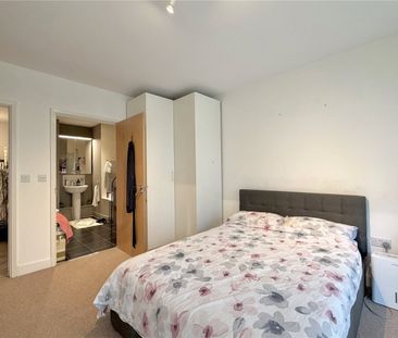 28, Charcot Road, Colindale, London, NW9 - Photo 2