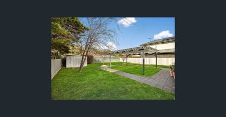 Neat and tidy home in excellent position - Photo 2