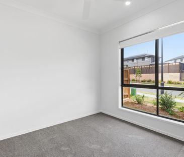 BRAND NEW FAMILY HOME WITH 2 LIVING AREAS AND AIR CONDITIONING! - Photo 1