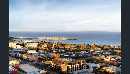 Stunning, Executive 3 Bedroom, 2 Bathroom Apartment With Infinity Pool & Endless Bay Views! - Photo 2