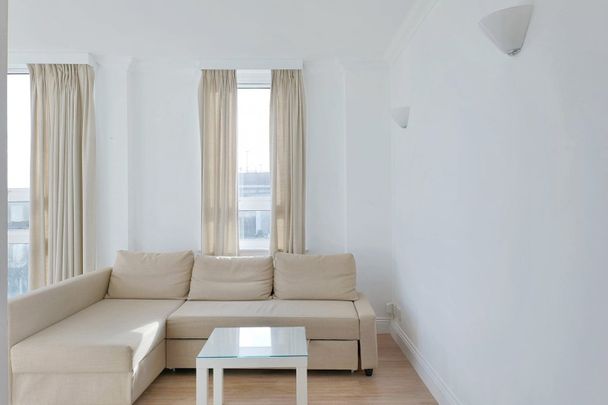 1 Bed Flat, Aegon House, E14 - Photo 1