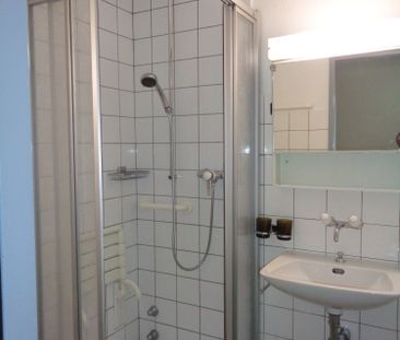 Appartement adapté dans résidence pour personnes âgées. - Photo 3