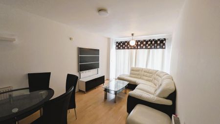 2 bedroom flat to rent - Photo 3