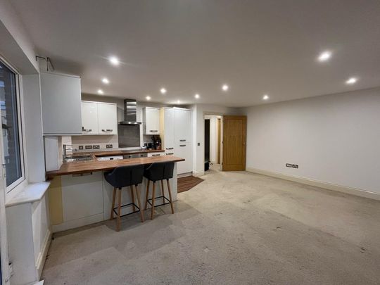 2 bedroom ground floor flat to rent - Photo 1