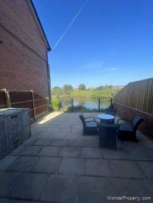 4 bedroom property to rent in Warrington - Photo 2