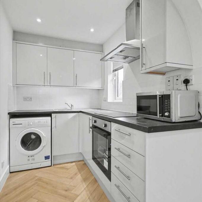 Studio to rent - Photo 1