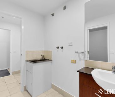 Stylish Apartment in Prime St Kilda - Photo 5