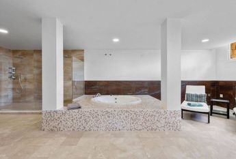 7 bedroom luxury Villa for rent in Marbella Del Este, Andalusia