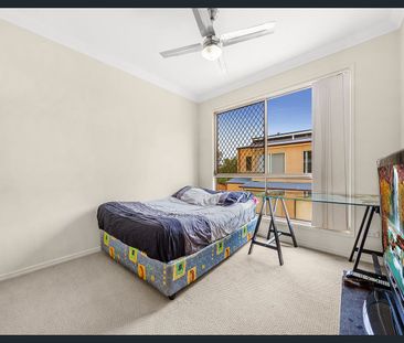 11/22 High Street, Forest Lake, Qld 4078 - Photo 2