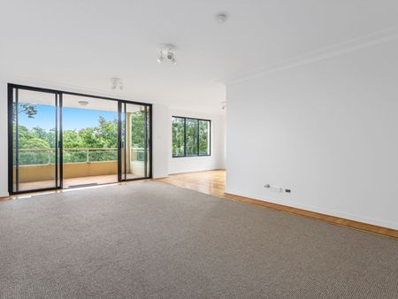 8/2 Holdsworth Ave, Elizabeth Bay NSW 2011 - Apartment For Rent | Domain - Photo 2