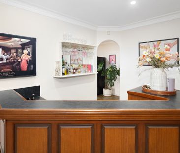 SPACIOUS FAMILY HOME WITHIN WALKING DISTANCE TO MIDLANDS GOLF - Photo 2