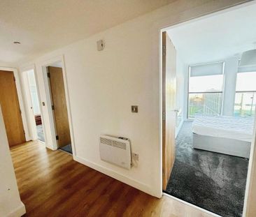 3 bedroom flat to rent - Photo 6