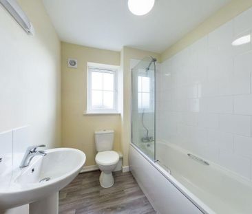 2 bedroom terraced house to rent - Photo 4