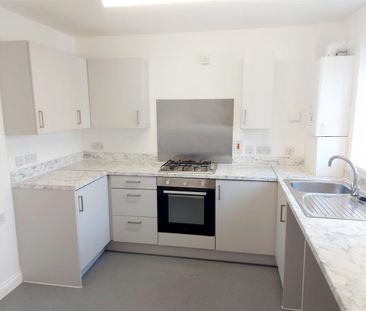 2 bedroom Semi-detached house to rent - Photo 5