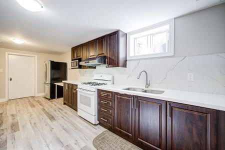 For Lease - 98 Weldrick Road Unit# lower, Richmond Hill, Ontario - Photo 2