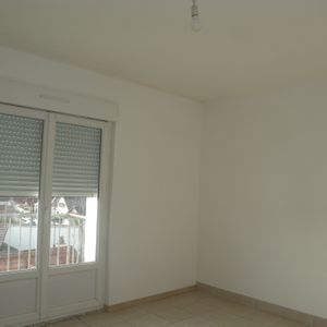 Appartement dans résidence calme à proximité du centre ville. - Photo 2