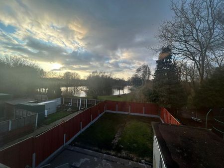 3 bedroom terraced house to rent - Photo 5