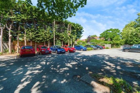 Studio Flat, Hill Lane, SO15 - Photo 4