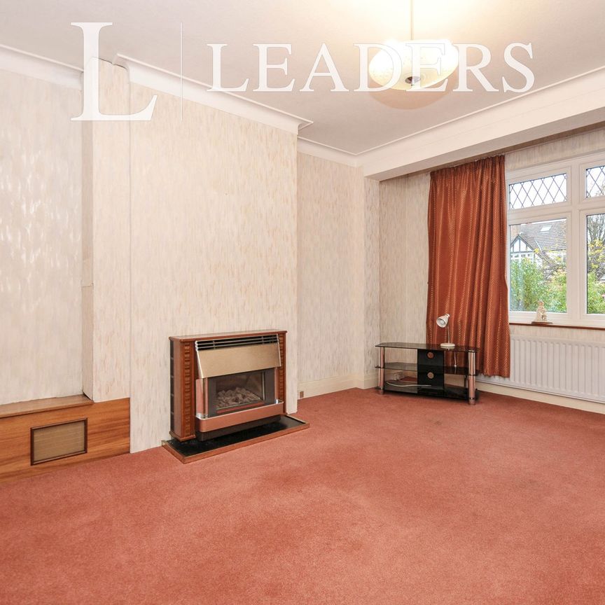 3 bedroom house to rent Langley Way, BR4 - Photo 1