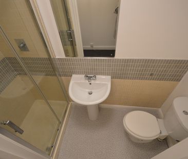 1 bedroom Apartment - COLE GREEN LANE, WELWYN GARDEN CITY. - Photo 5