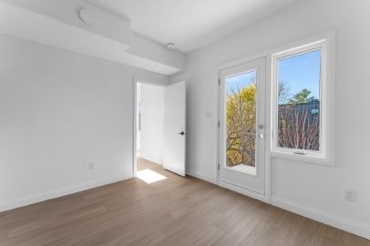 368 Tweedsmuir Ave #104, Ottawa, ON K1Z 5N4, Canada - Photo 1