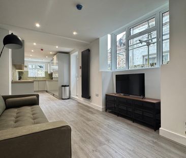 Room 4, Angerstein Road, Portsmouth - Photo 1