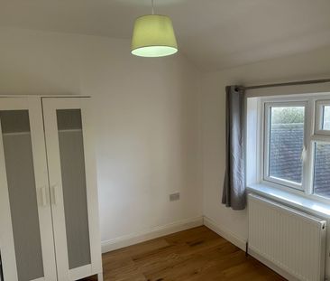 4 Bed End Terrace, Abbots Wood Road, LU2 - Photo 3