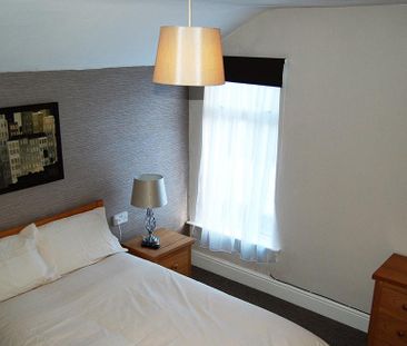 4 bedroom terraced house to rent - Photo 6