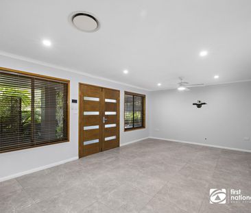 STUNNING MODERN FAMILY HOME WITH BEAUTIFUL INGROUND POOL IN VICTORI... - Photo 2