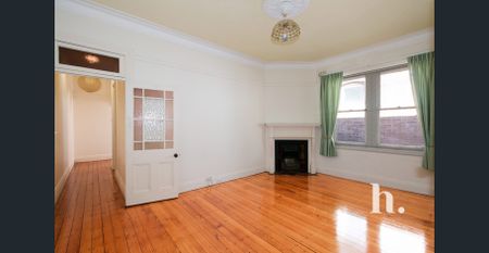 Freshly Painted 3 Bedroom Home in the Heart of Mosman - Photo 2