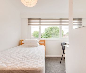 £769 p/w (£3,332 pcm) - Photo 6