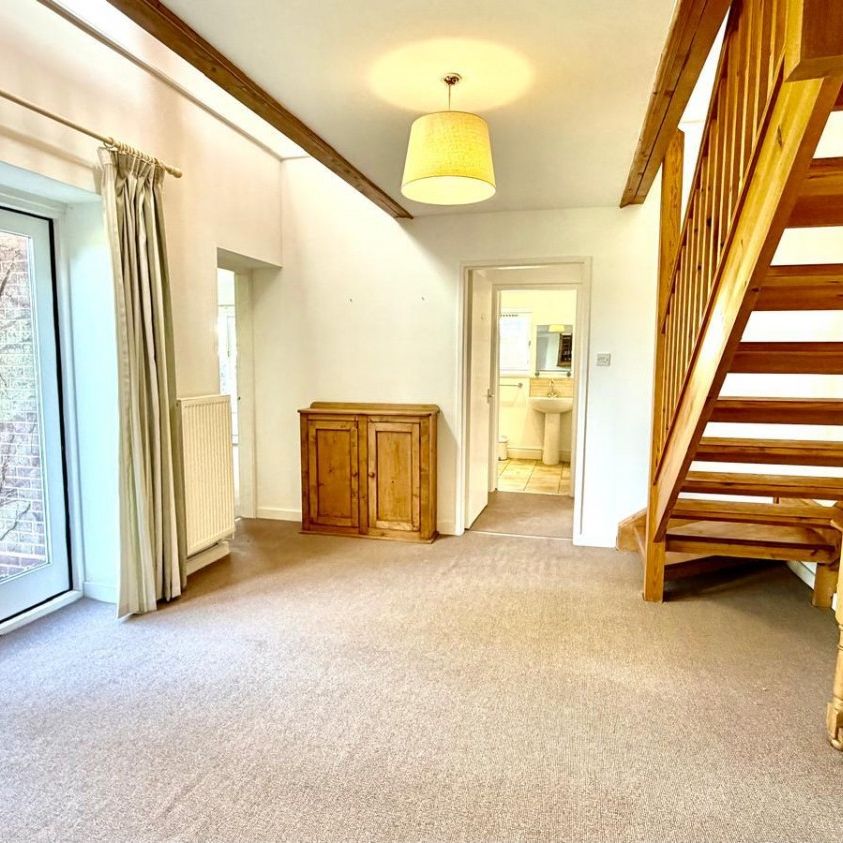 2 bedroom House To Let - Photo 1