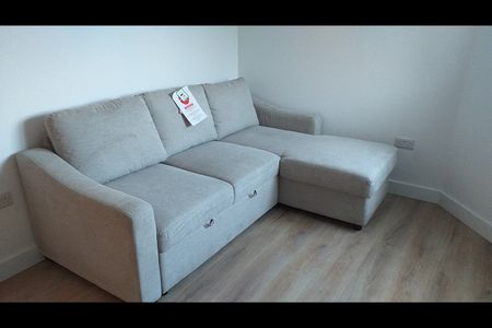 2 Bed Flat, Villa Street, NG9 - Photo 3